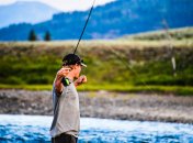 Рибалка в Києві похизувався трофеєм