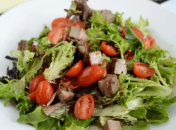 М’ясний салат із залишків шашлику