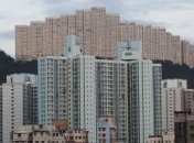 Азаров надеется на программу строительства индустриального жилья