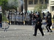 В результате беспорядков погибли 2 полицейских