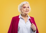 Короткие прически для женщин старше 60 лет