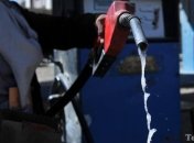 Китайский мальчик пил бензин, чтобы стать трансформером