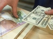 Украинцы активно скупают валюту