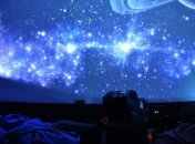 Куда пойти с ребенком: сферический киносеанс на английском языке