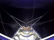 Илон Маск опубликовал кадры возвращения головного обтекателя Falcon Heavy