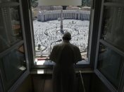 Снятие карантина: сотни людей пришли на площадь Святого Петра в Ватикане 