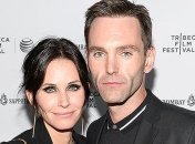 Звезду сериала "Друзья" бросил молодой жених