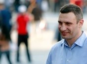 С 1 сентября зарплаты у киевских учителей станут больше