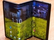 TCL показала смартфоны с футуристичным дизайном