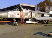 В Николаеве ремонтируют украинские Су-24 (Фото)