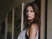 Эмили Ратаковски поделилась горячим снимком (Фото)