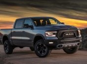 Ram продолжает тестировать свой мощный пикап Rebel TRX