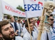 В Польше медики вышли на акцию протеста