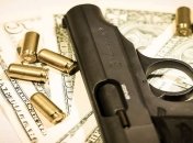 В США напавший на банк стрелок убил 4 человека