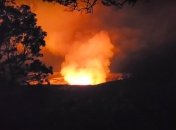 Спал два года: на Гавайях земля сотрясается от проснувшегося вулкана, видео