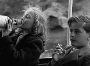 Воспитание прошлого: Фотографии, от которых у современных родителей волосы дыбом встанут