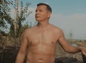 "Всіх скотиняк візьмем на вила": Ляшко внезапно выпустил клип в стиле Поплавского (видео)