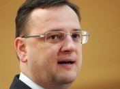 Премьер-министр Чехии во время занятий спортом получил травму ноги