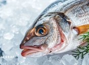 Свежая рыба имеет гладкую, без повреждений кожу (фото создано с помощью ИИ)