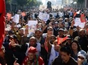 В Марокко проходит митинг учителей, которые требуют стабильной работы