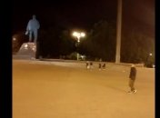 Житель Донецка показал, что происходит в городе по вечерам после отмены комендантского часа (видео)