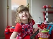 Глухая девочка познает мир звуков (трогательное видео)