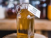 Ароматный уксус можно легко сделать дома (изображение создано с помощью ИИ)