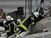 В Риге прекратили спасательные работы на месте обрушившегося ТЦ 