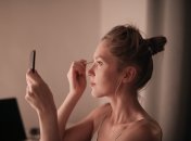 Макияж, который делает лицо визуально полнее