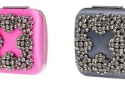 Бренд Manolo Blahnik представил дебютную коллекцию клатчей