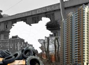 На ділянці, що орендували під будівництво, складували шини. Фото Колаж "Телеграфа"