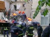 Правительство ликвидирует последствия разрушения дома в Луцке