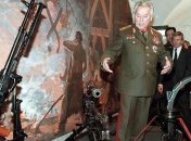 Сегодня похоронят генерал-лейтенанта Михаила Калашникова 