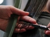 Когда стричь и красить волосы в ноябре 2020: лунный календарь