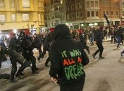 Фанаты "Спартака" и "Атлетика" устроили погромы в Бильбао, умер полицейский