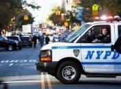 В Нью-Йорке неизвестный дважды открыл стрельбу по полицейским