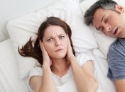 Эксперты назвали эффективные способы, которые помогут избавится от храпа 