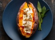 Это блюдо имеет пикантный и насыщенный вкус (изображение создано с помощью ИИ)