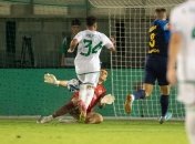 Евгений Волынец получил коленом в голову