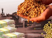 Судно должно было везти груз из Украины в ОАЭ. Фото Коллаж "Телеграфа"