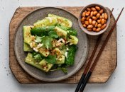 Закуска виходить пікантною, апетитною і хрусткою