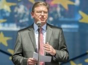 Фюле: Аннексия АРК Россией не скажется на отмене виз для украинцев 