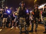 Полиция в Гонконге снова применила водяную пушку и резиновые пули