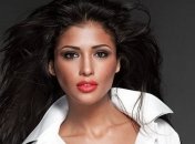 Санта Димопулос заинтриговала фотографией в свадебном платье