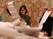 ЦИК обработала более 45% протоколов, Зеленский набирает 30,16% голосов