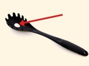 Звичайна ложка для спагеті також має секрети