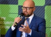 Яценюк заявил, что Украина не примет тайных планов РФ по Донбассу и Крыму