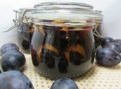 Консервовані сливи