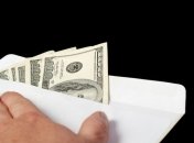 В Киеве задержали адвоката, которая требовала $10 тыс взятки