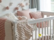 Если вы верите в приметы, лучше не покупать вещи ребенку до его рождения (изображение создано с помощью ИИ)